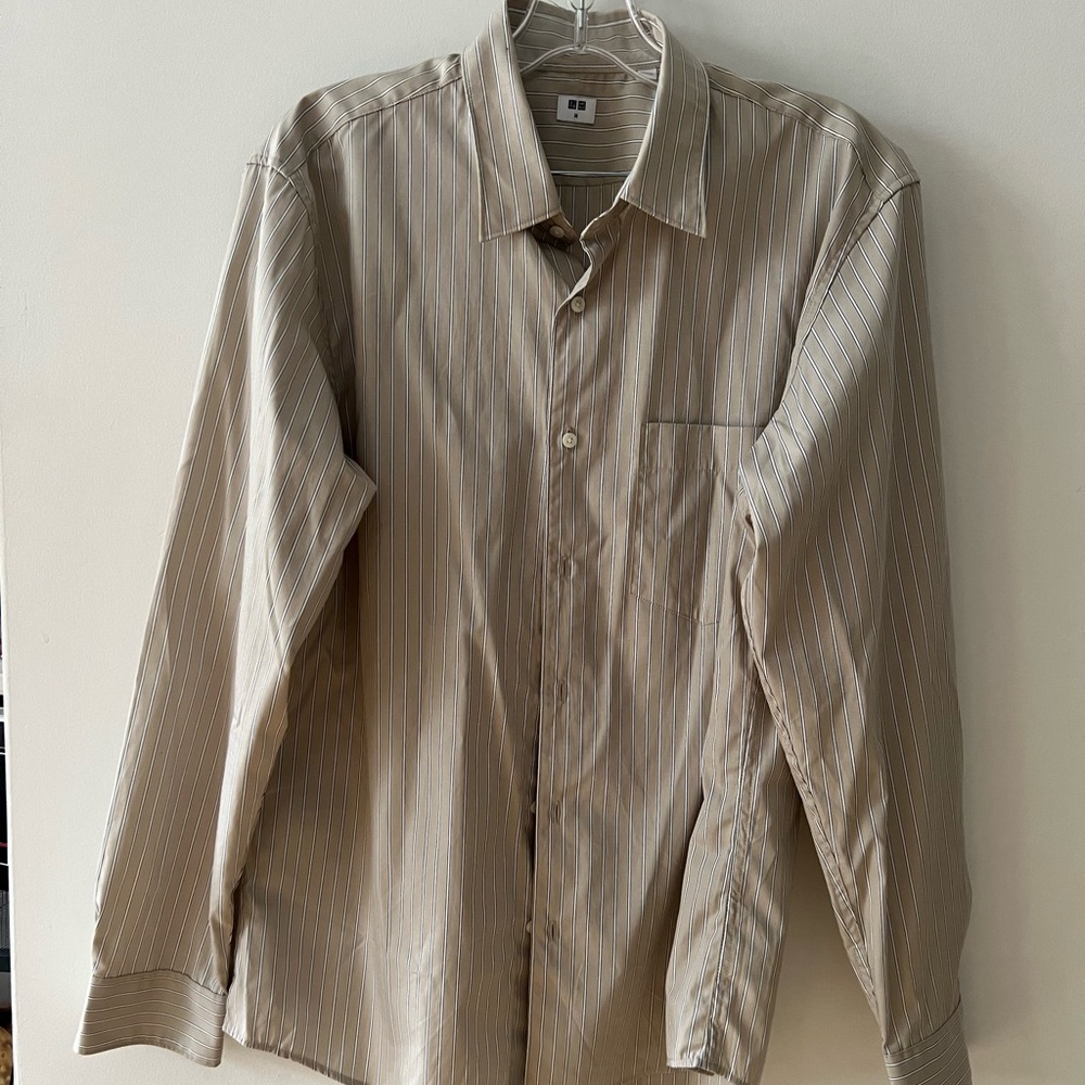 Uniqlo shirt - new medium